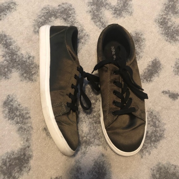 Nine west satin olive with black laces sneakers - Picture 2 of 4